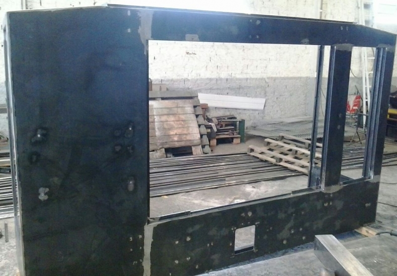 Fabricante de Gabinete Industrial em Inox Butantã - Gabinete Industrial Totens Metálicos em Aço